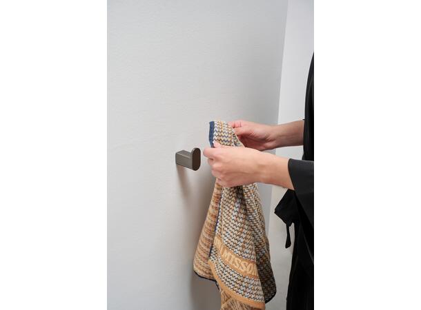 Polito Baderomsett L1 - Gunmetal Kroker og Papirholder i rustfritt stål