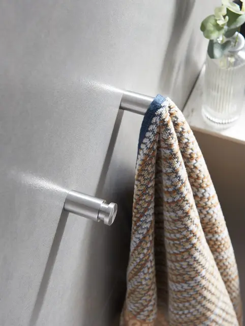 Falco Rund Håndklekrok i 8 ulike overflater 