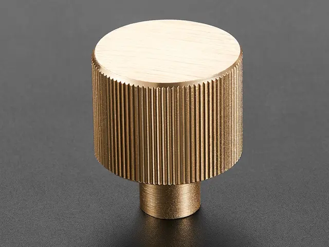 Fabio Knott - Gull Børstet Med riller 