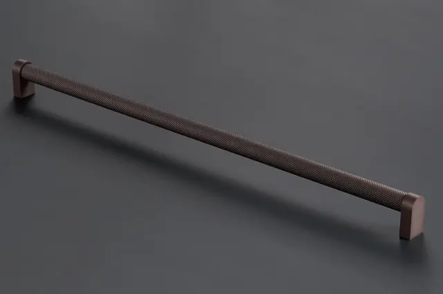 Rustico Håndtak 600 - Bronse Matt Med crystal cut mønster 